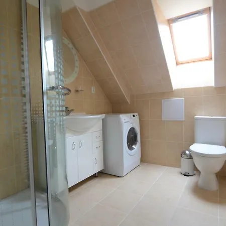 Station House Loft Obratan