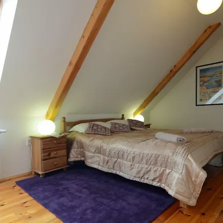 Station House Loft Obratan
