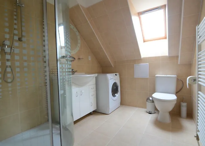Station House Loft Obratan
