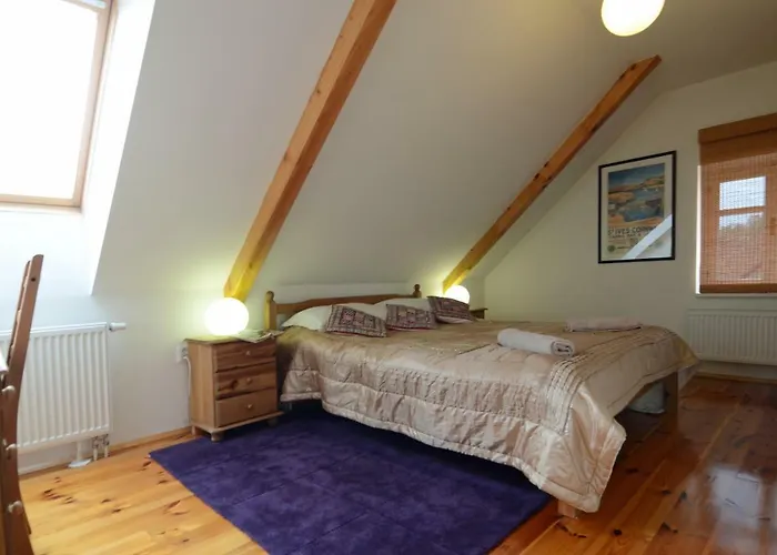 Station House Loft Obratan